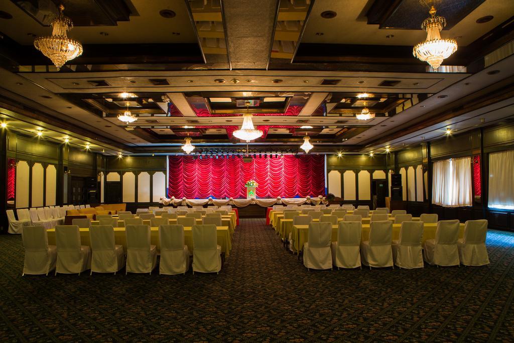 Amarin Nakorn Hotel 피차눌로크 외부 사진