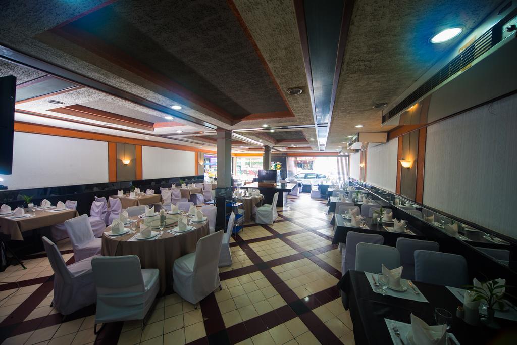 Amarin Nakorn Hotel 피차눌로크 외부 사진