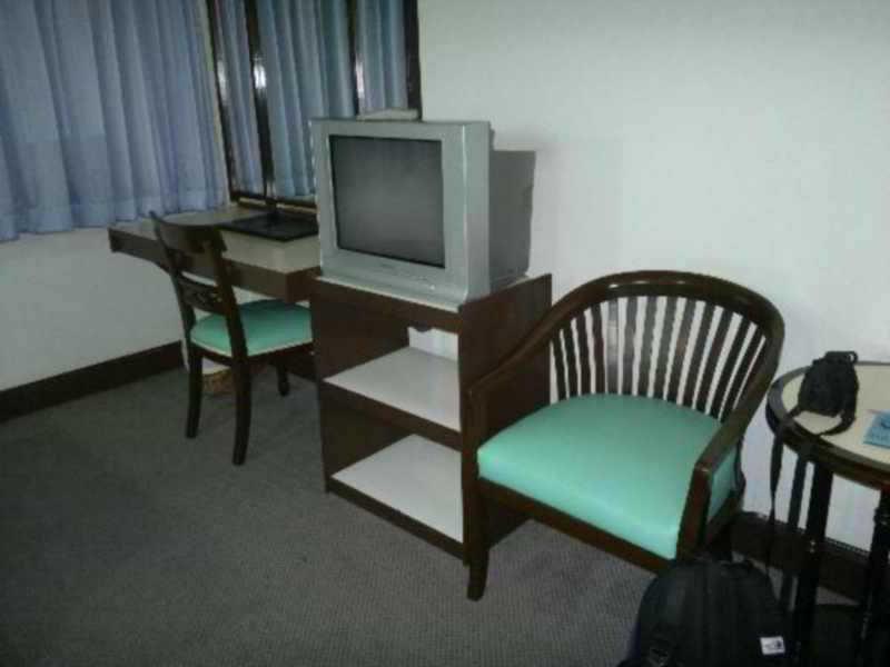 Amarin Nakorn Hotel 피차눌로크 외부 사진