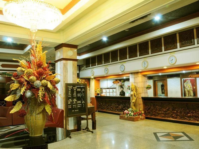 Amarin Nakorn Hotel 피차눌로크 외부 사진
