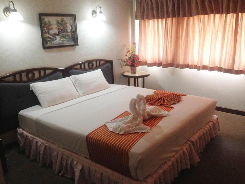 Amarin Nakorn Hotel 피차눌로크 외부 사진