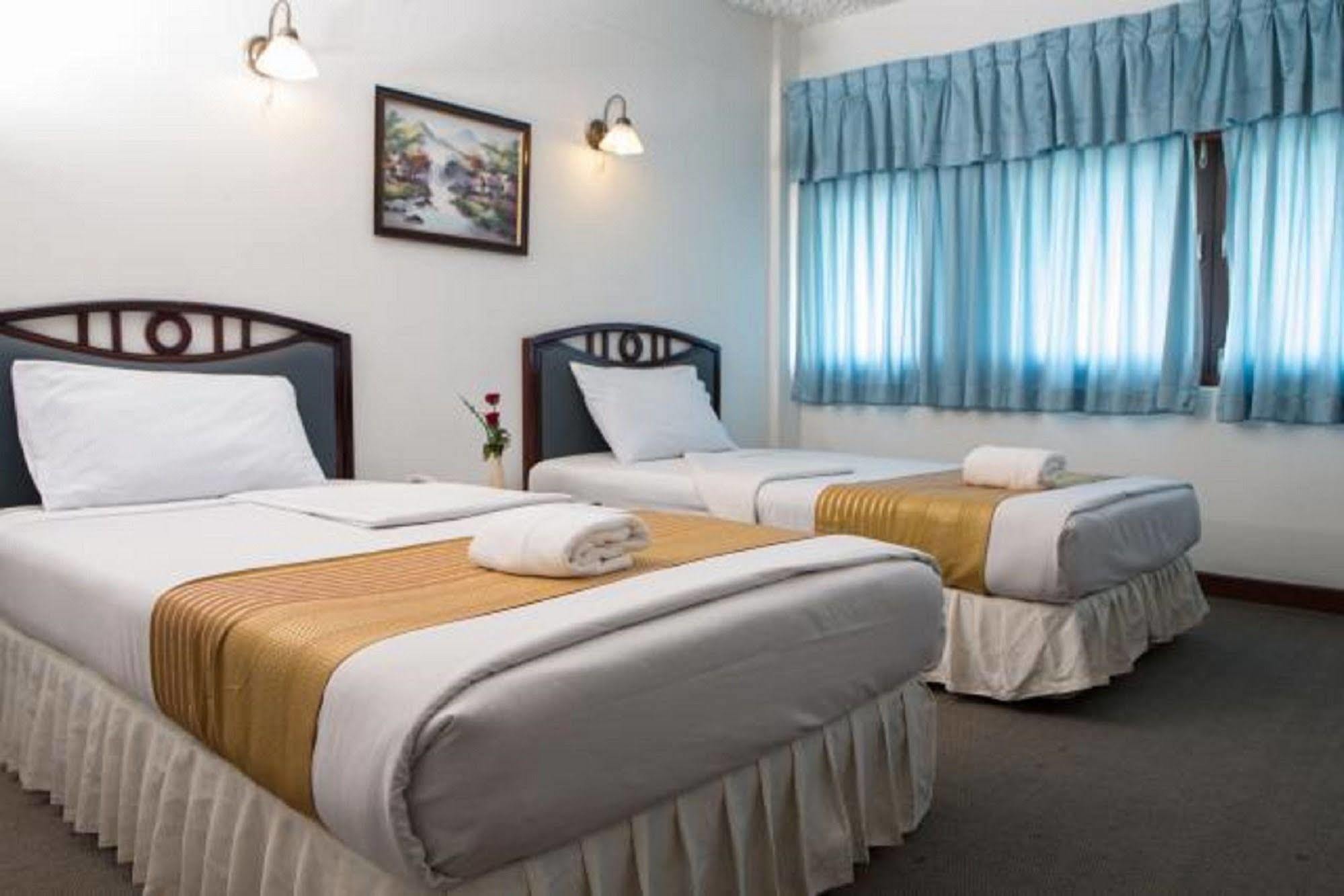 Amarin Nakorn Hotel 피차눌로크 외부 사진