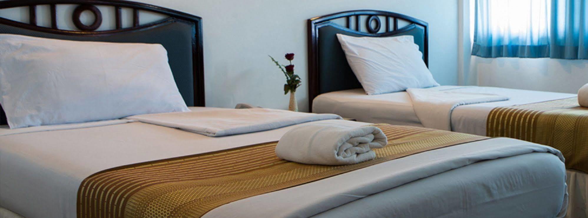 Amarin Nakorn Hotel 피차눌로크 외부 사진