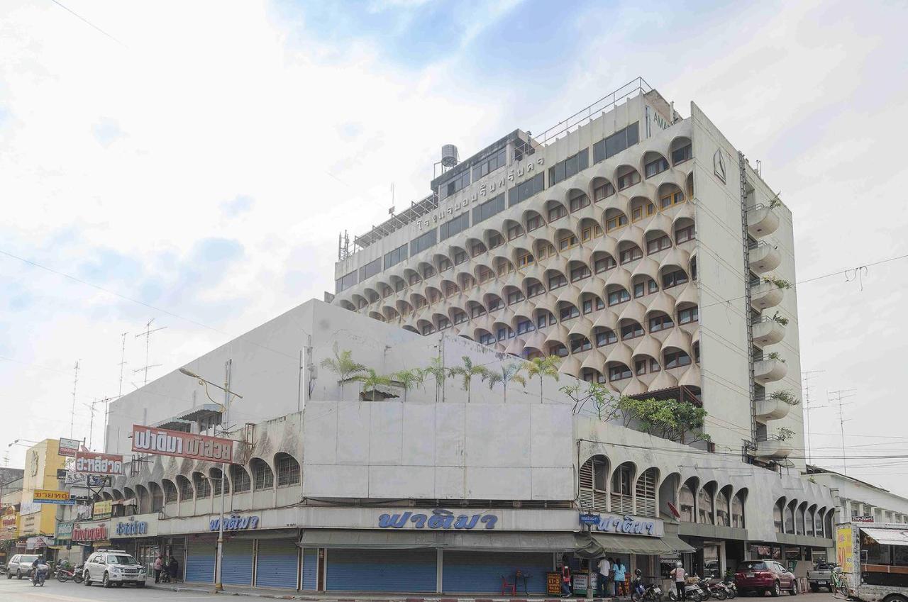 Amarin Nakorn Hotel 피차눌로크 외부 사진
